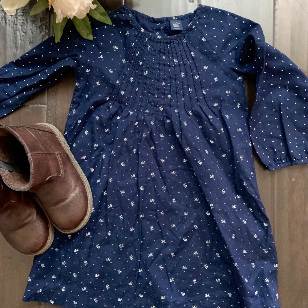 Baby gap dress